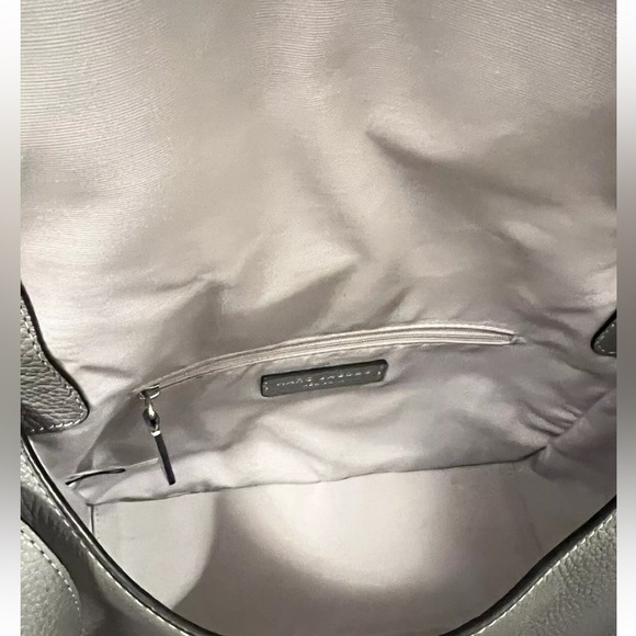 MARC JACOBS New York in Gray Leather Shoulder Bag - Picture 3 of 15